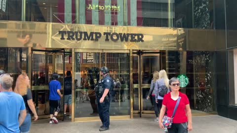 security at the-entrance to trump tower