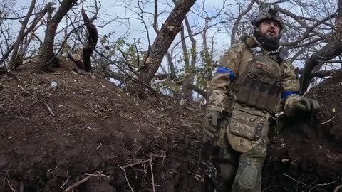 Ukrainian Infantry Charged By Russian Armor
