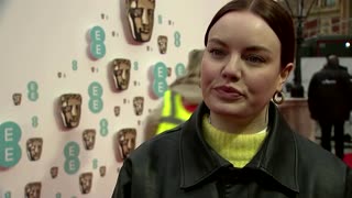 Stars sport Ukraine pins on BAFTA red carpet