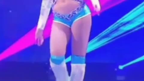 Peyton Royce entrance bootyfull