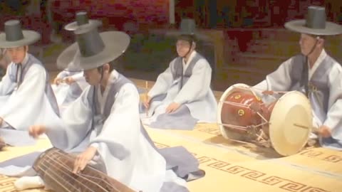 KOREAN STRING INSTRUMENT "GAYAGEUM", WITH PERCUSSION