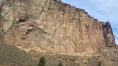 Central Oregon – Smith Rock State Park – Grand Views of Smith Rock – 4K