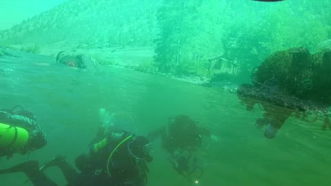 Mysterious formation in Canadian Lake