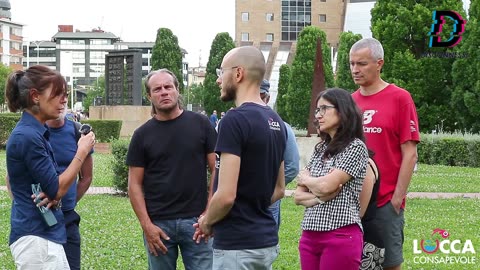 DISCONNESSI - Attivisti fiorentini lottano per la tutela del denaro contante