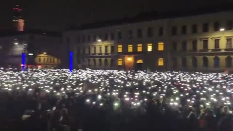 BREAKING: ⚡ People chant "all together against fascism" in Leipzig, Germany.