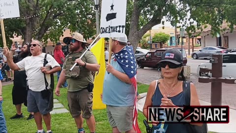 Gun owners in Old Town, Albuquerque OPENLY DEFY New Mexico Gov