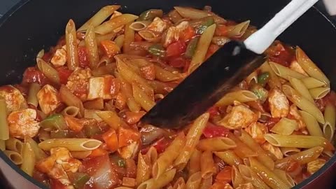 This is one of my favorite dinners! Easy and delicious pasta chicken!