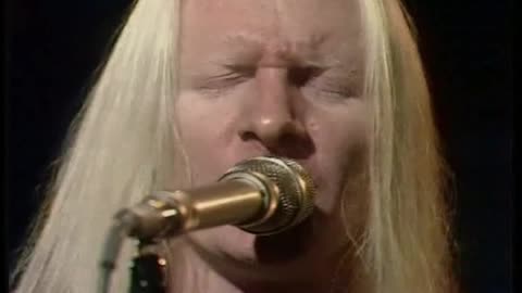 Johnny Winter - The Old Grey Whistle Test 1974 - Jumping Jack Flash