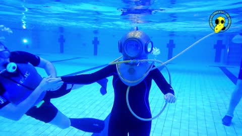 Dutch diving helmets, helmduiken bij duikteam De Mossel