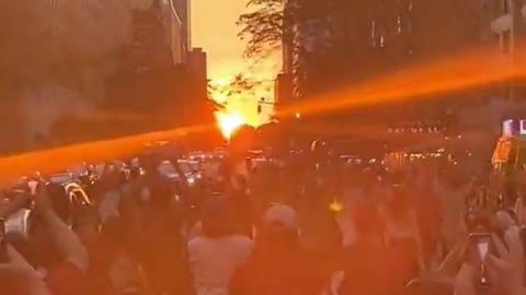 Fortunately, you see the manhattanhenge landscape only twice a year.