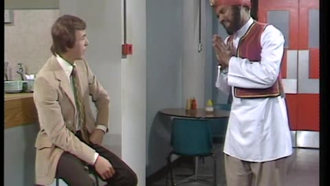 Mind Your language - S02E02 - Queen for a Day