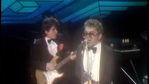 Ian Dury & The Blockheads - Hit Me With Your Rhythm Stick = Music Video TOTP 1979