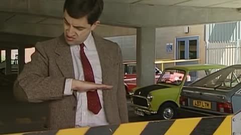 Car Park Chaos - Funnny Clip - Mr Bean Official