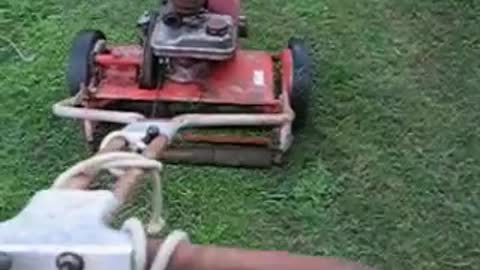 1953 Toro Sportlawn Lawnmower Featuring The Powerful Briggs & Stratten 5s Engine