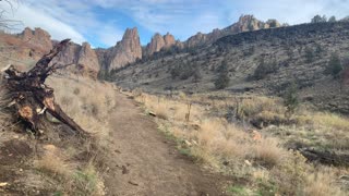 Central Oregon – Smith Rock State Park – Exploring Wolf Tree Trail – 4K