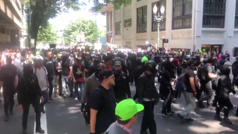 Aug 4 2018 Portland 01.7 Antifa headed to the Patriot Prayer Rally despite Police warning