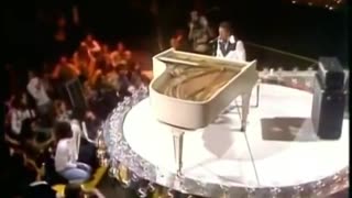 Jerry Lee Lewis - Chantilly Lace (1973)