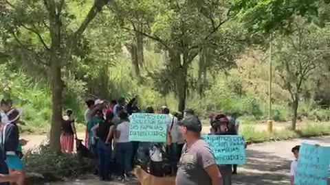 VIDEO: Una vivienda en Asomiflor se desplomó, dejando a varias familias damnificadas.