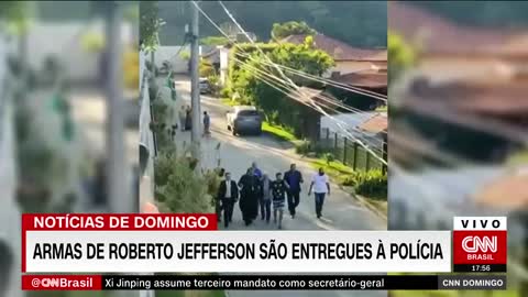Padre Kelmon entrega armas de Roberto Jefferson à Polícia Federal | CNN DOMINGO