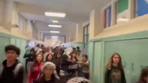 Balboa High School students in San Francisco, USA 'From the River to the Sea PALESTINE WILL BE FREE'