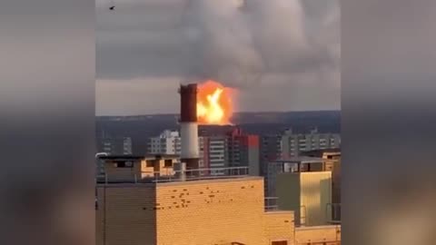 Esplode un gasdotto vicino a San Pietroburgo le fiamme visibili a chilometri di distanza