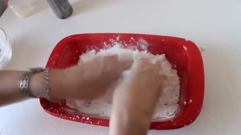 ❄ HOW to MAKE FAUX SNOW ❄ FAKE SNOW - CHRISTMAS CRAFTS ❄ Crafts and Recycling
