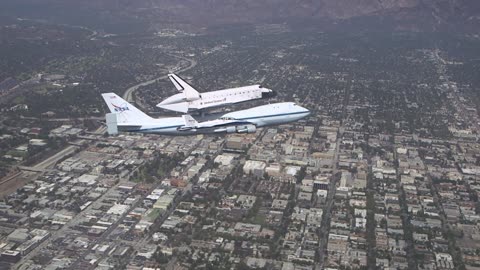 Boeing 747 Carrying Shuttle