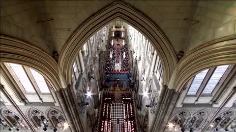 'God Save the King' sung at queen's funeral service