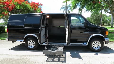 2007 Ford E250 Extended Handicap Wheelchair Conversion Van Braun Side Entry Lift