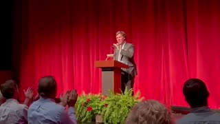 Tucker Carlson received a standing ovation