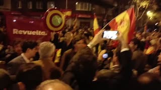 Tucker Carlson has joined the protests in Spain, the government wants to usher in communism