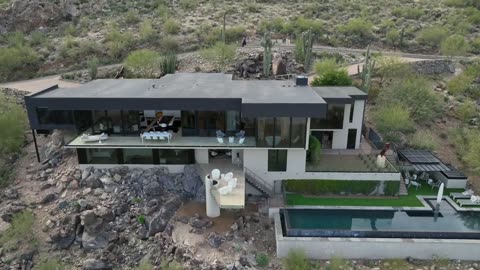 Signature Property With Sweeping Mountain View In Paradise Valley