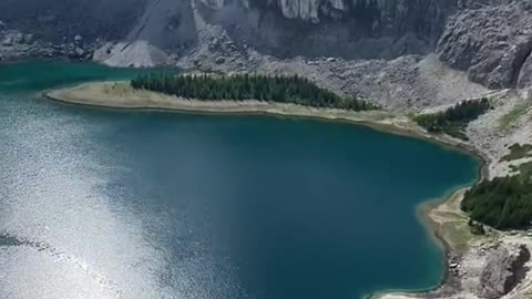 Rockbound lake and Castle mountain lookout