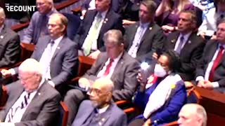 Sen. Joe Manchin Casually Swipes iPad During Zelensky's Address to US Congress
