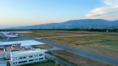 Rama Mbi 250 avionë ulen dhe ngrihen në një ditë në Aeroportin “Nënë Tereza”