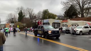 NW NC 12/3/22 Burnsville North Carolina Christmas parade ❤️ ✝️ 🎅 🎄