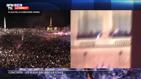 Les Bleus saluent la foule devant l'Hôtel de Crillon, à Paris BFMTV 145万位订阅者 订阅