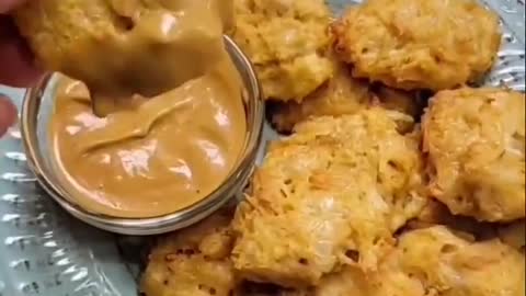 Quick & Easy Keto Chicken Nuggets 🐔