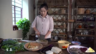 Cooking Pork Brain Fish Shrimp Tofu Beef and Pork Baoshao Roasted Wrapped in Plantain Banana Leaves