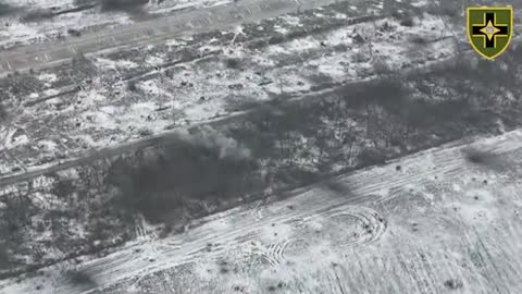 Ukrainian Artillery Fires On Russians And Causes Them To Flee Among Trees Near Bakhmut