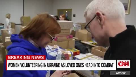 Volunteers in Ukraine are doing this to help combat Russian forces #rumble #ukrainre #CNN