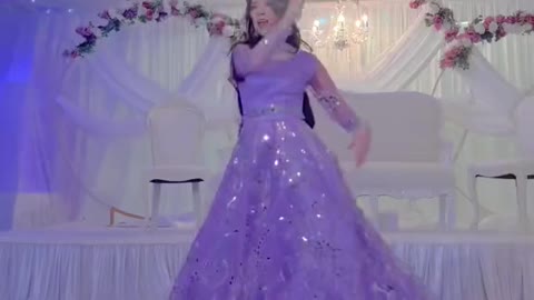 Beautiful Mehdi dance by beautiful girl ✨