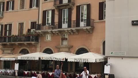 Buskers in Piazza Navona