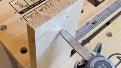 Lifehack The smallest electric saw in the world