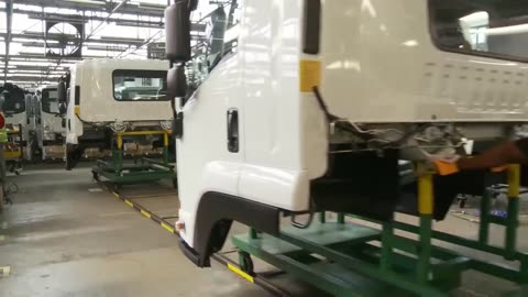 Isuzu Truck Factory - Production of Japanese trucks