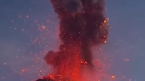 ❗️Mount Etna Erupts Again