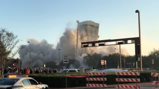 Building demolition in Dallas ends in epic fail