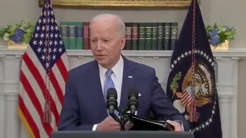 Joe Biden hands HIS MASK to Justice Breyer (already wearing one) and then walk out maskless
