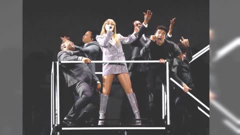 Taylor Swift Says I Love You Travis Kelce in Japanese During Performance in Tokyo 07th February 2024