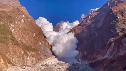 valanga di nuvole - ghiacciaio Kapuche